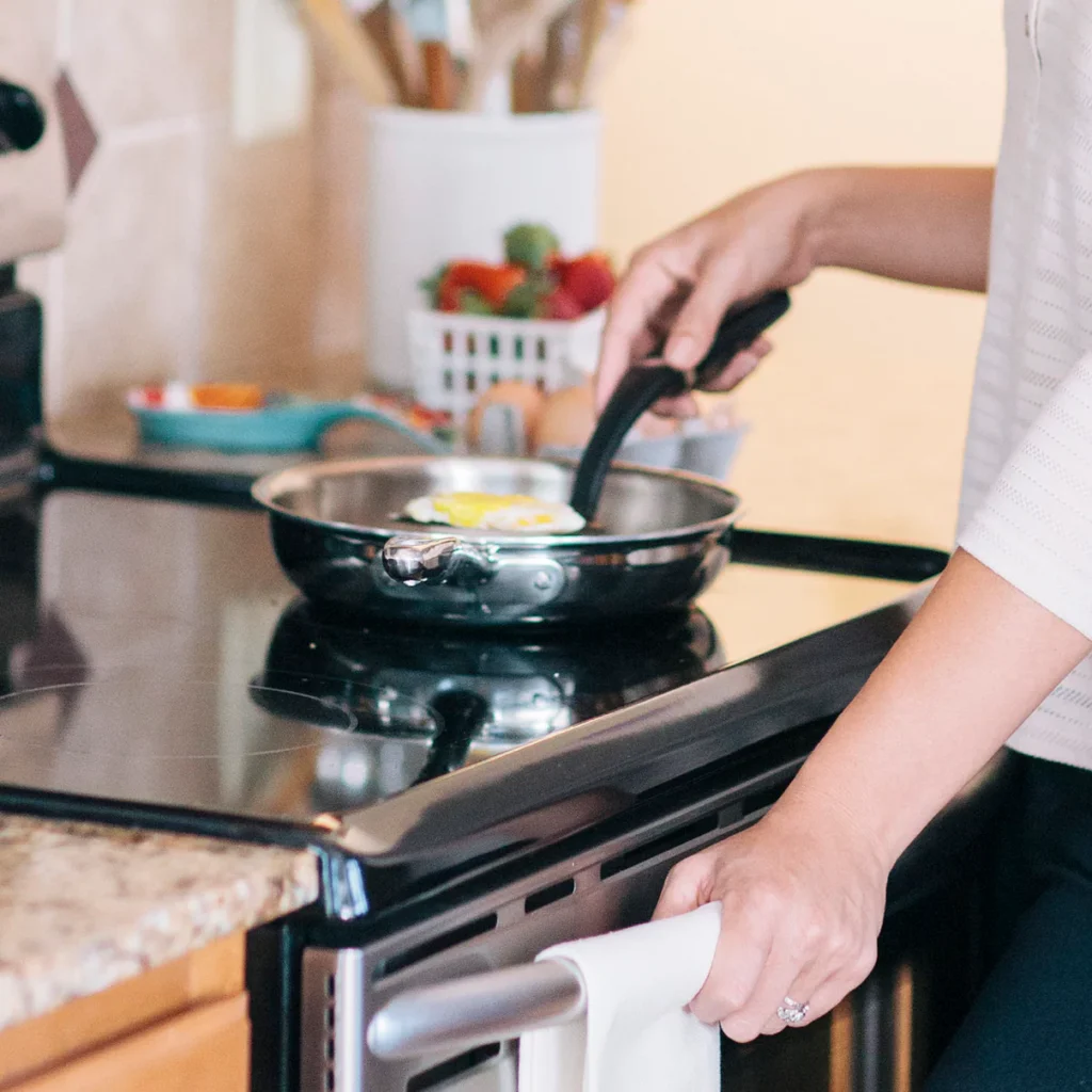 stainless-steel-8-5-inch-fry-pan-hover